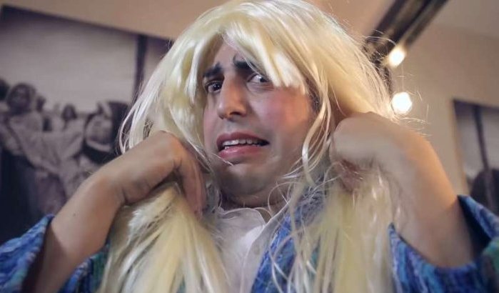Lachwekkende parodie Zina Daoudia Aatini Saki