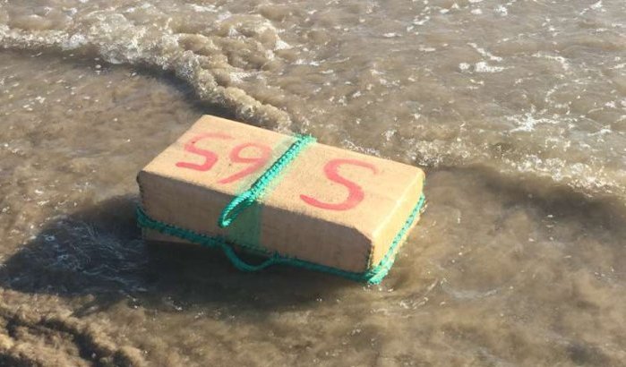 Drugs aangespoeld op strand Ain Harrouda