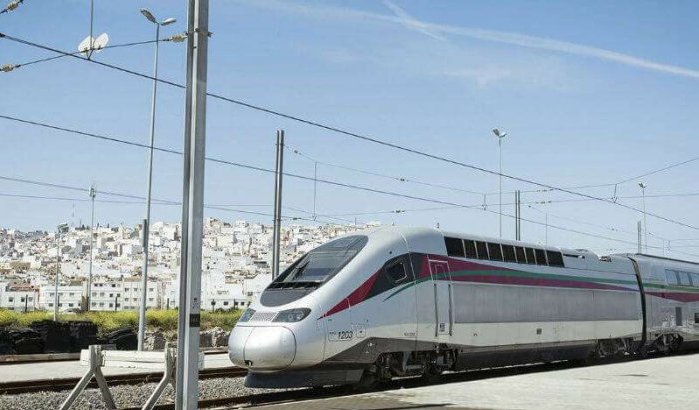 Marokko: onbekenden gooien boomstam op HSL-spoor