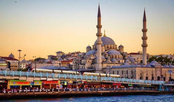 Marokkanen in Turkije richten vereniging op om landgenoten te helpen