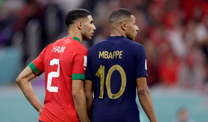 Achraf Hakimi en Kylian Mbappé lachen zich dood tijdens spel (video)