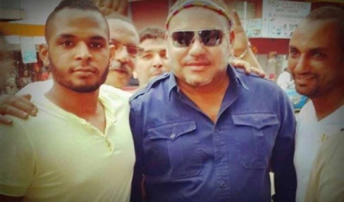 Koning Mohammed VI op de foto met fans