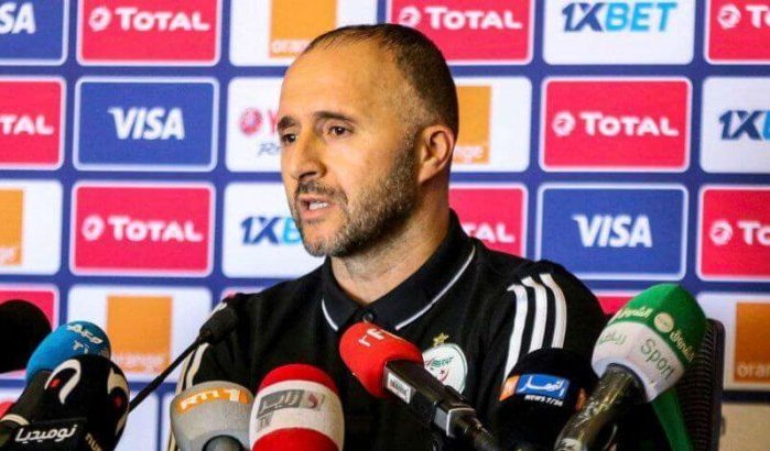 Coach Algerije schaamde zich tijdens wedstrijd tegen Marokko (video)