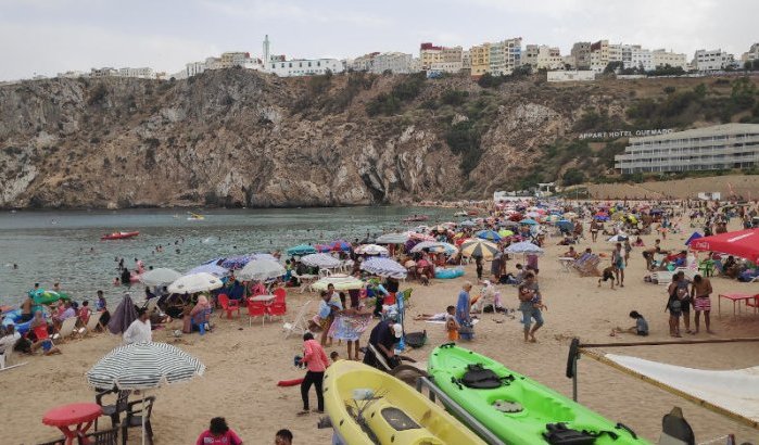 Stranden Al Hoceima gekaapt, autoriteiten machteloos