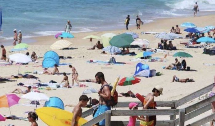 Marokkaan vraagt vrouwen op Frans strand om zich aan te kleden en wordt veroordeeld