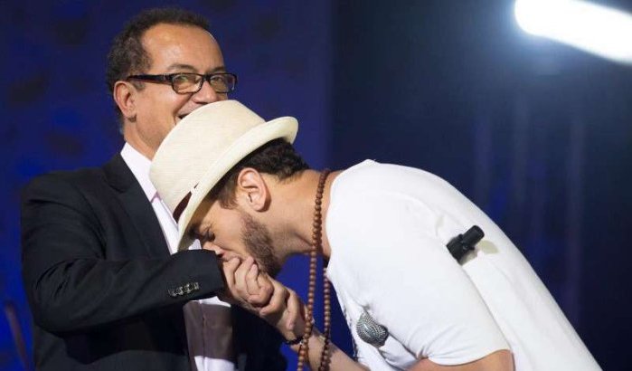 Bachir Abdou zingt liedje voor zoon Saad Lamjarred (video)