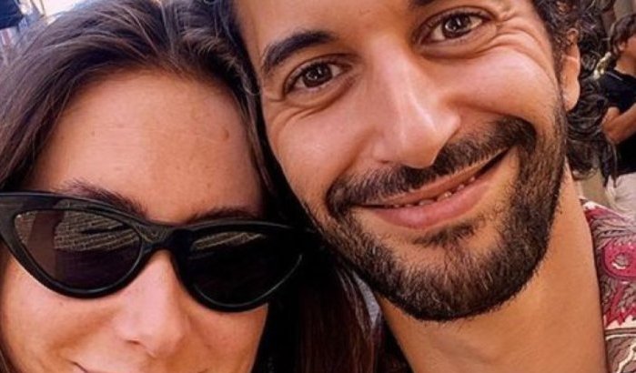 Mocro Maffia-acteur Achmed Akkabi vraagt vriendin ten huwelijk (foto)