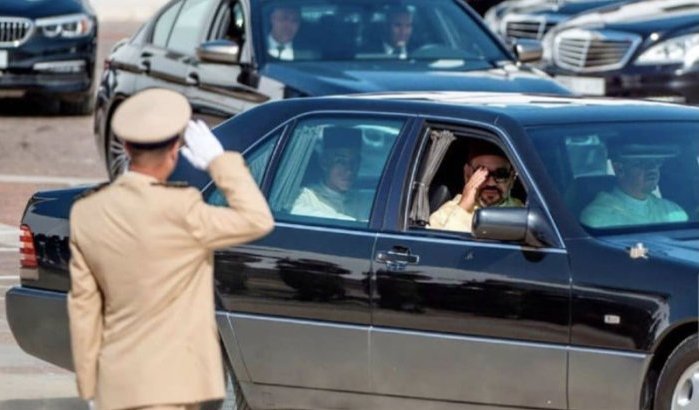Koning Mohammed VI in M'diq (video)