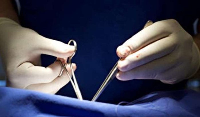 Marokkaanse chirurgen herstellen afgesneden penis