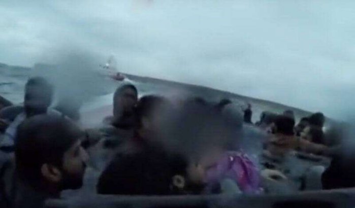 Italiaanse marine redt twee Marokkaanse meisjes maar niet hun moeder (video)