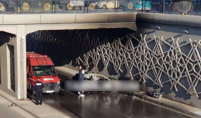 Tanger: auto vliegt in brand in tunnel, twee doden