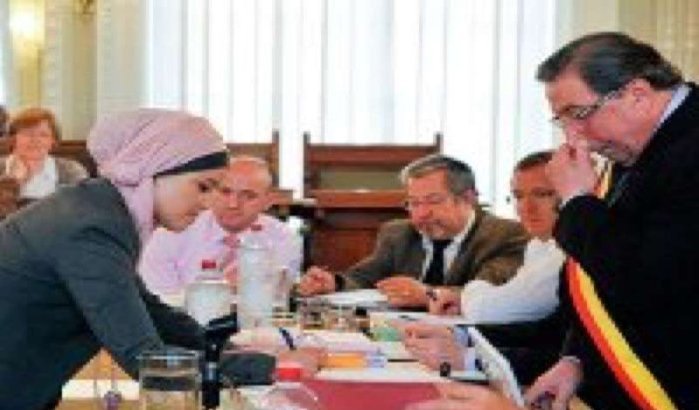 Layla Azzouzi, verkozen met hoofddoek in België 