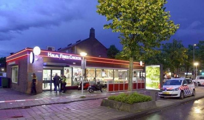 Man doodgeschoten bij Halal Fried Chicken in Amsterdam