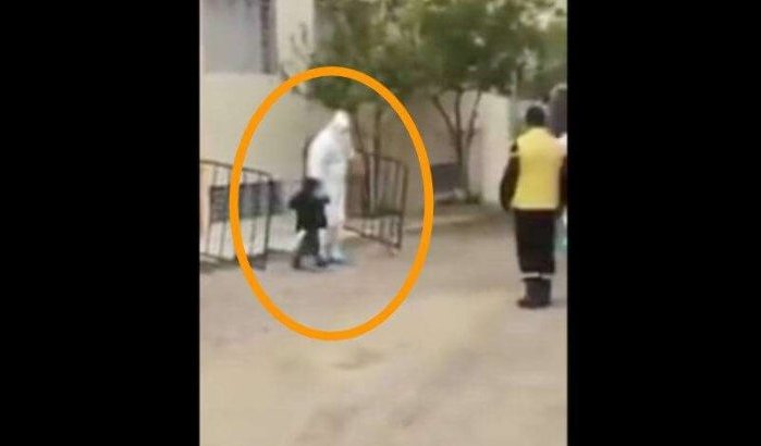 Coronavirus: moed Marokkaans kind baart opzien (video)