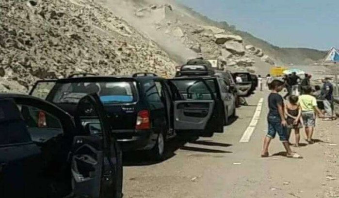 Steenval op weg Tetouan-Al Hoceima