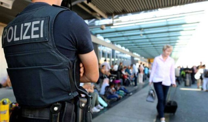 Marokkaanse Kamerleden urenlang vastgehouden op Duitse luchthaven