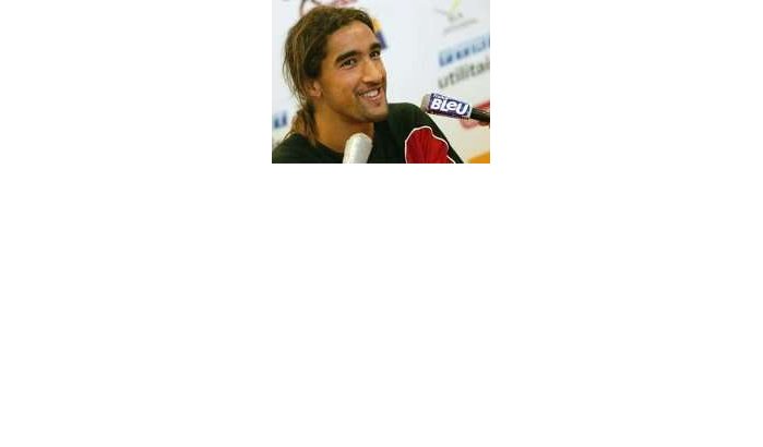 Youssef Hadji gevolgd door Rijsel