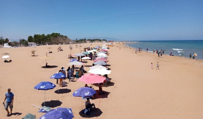Nador pakt chaos op stranden aan met vaste prijzen