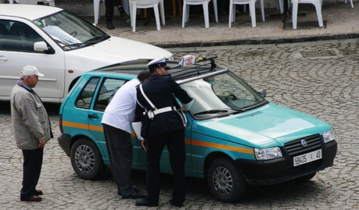 Taxi's Tanger gewaarschuwd: "Geen migranten meer vervoeren!"