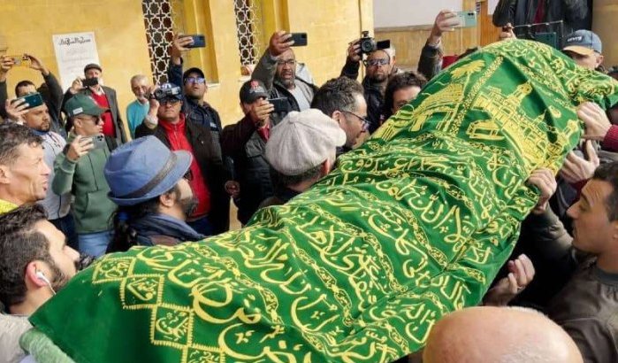 Abderraouf begraven op begraafplaats Achouhada (video)