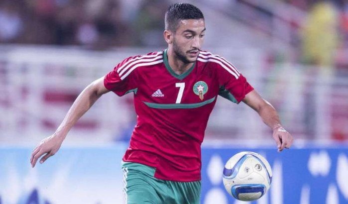 Ziyech wordt met Amrabat verward en kan er niet om lachen (video)