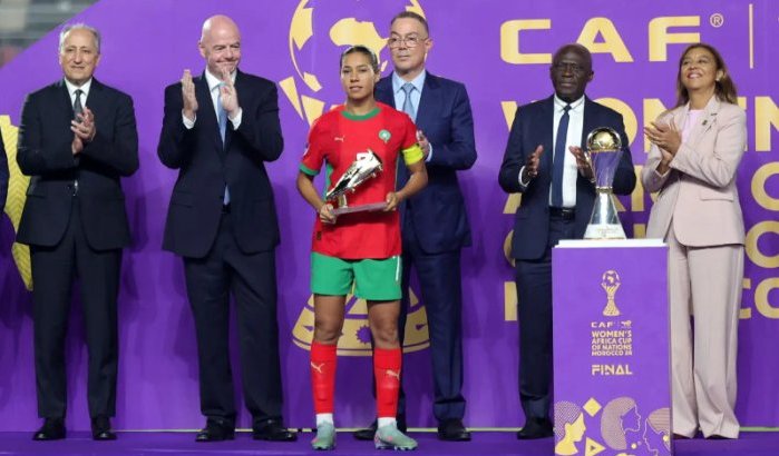 Fouzi Lekjaa woedend op scheidsrechter Afrika Cup-finale 