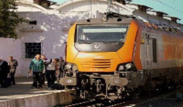Man springt onder trein in Casablanca