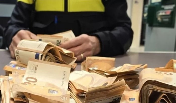 Nederlandse politie neemt 32.000 euro in beslag van bejaarde Marokkaan