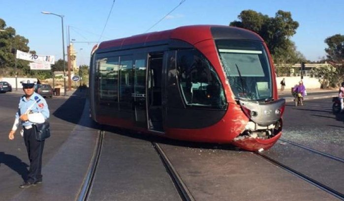 Tram Casablanca ontspoord na botsing met bus 