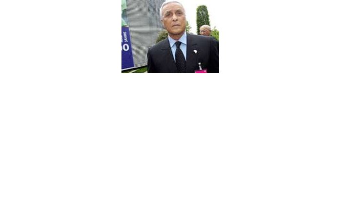 Generaal Hosni Benslimane ontsnapt aan ernstig ongeval