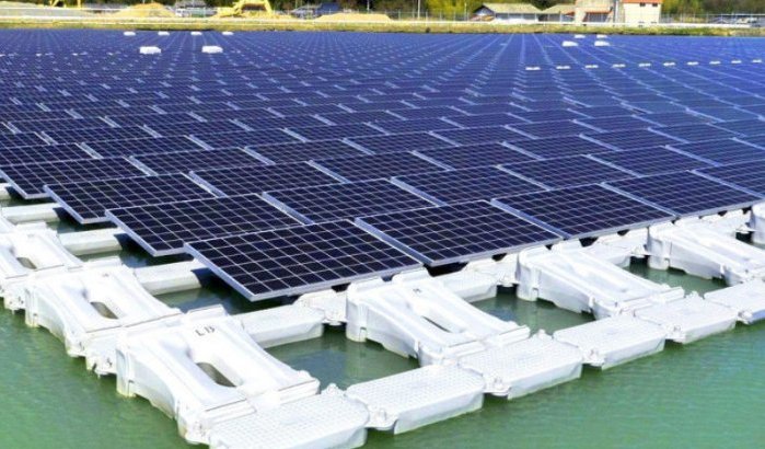Marokko bestrijdt droogte met 22.000 drijvende zonnepanelen 
