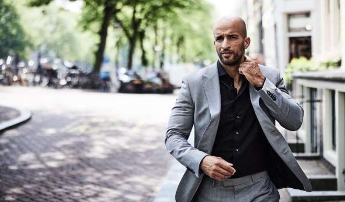 Acteur Walid Benmbarek runt afbouwbedrijf