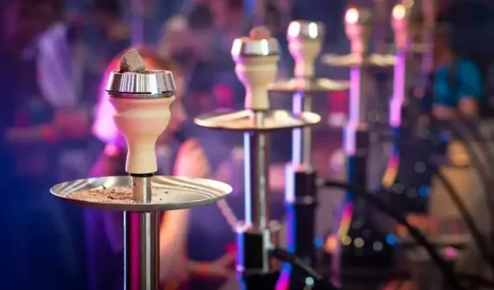 Tanger gaat harder ingrijpen tegen shisha cafés tijdens zomer
