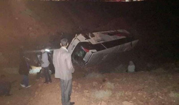 Marokko: dode en tientallen gewonden bij busongeluk in Ouarzazate (foto's)
