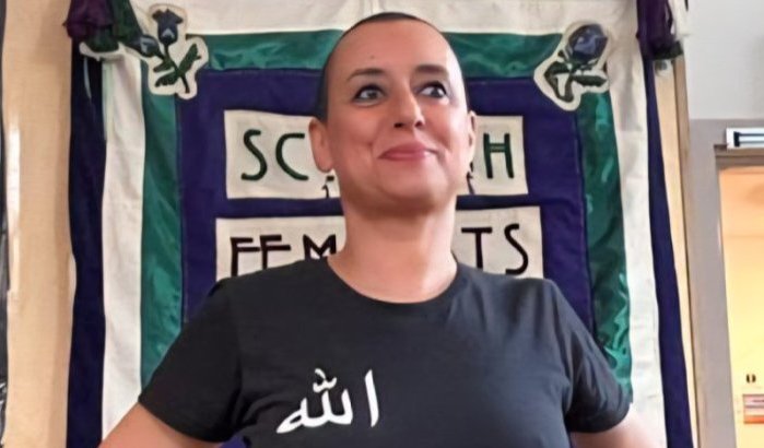 Marokkaanse activiste opgepakt om "Allah is lesbian"-shirt 