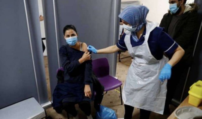 Moslims VK zullen tijdens de Ramadan 's nachts worden gevaccineerd