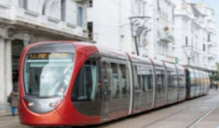 Motorrijder aangereden door tram in Casablanca