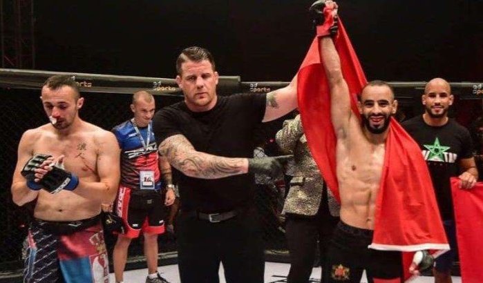 Ottman Azaitar slaat tegenstander in 22 seconden knockout (video)