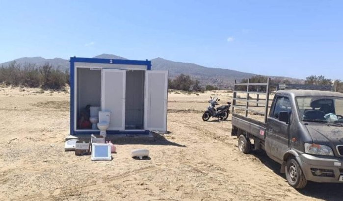 Nieuwe strandtoiletten in Nador... na afloop zomerseizoen