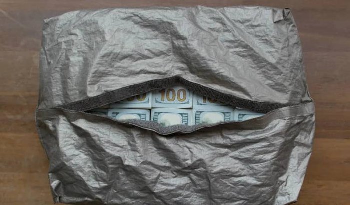 Tieners vinden 40.000 dollar in Fez