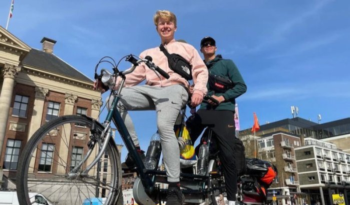 Jasper en Herre met de tandem van Groningen naar Marokko