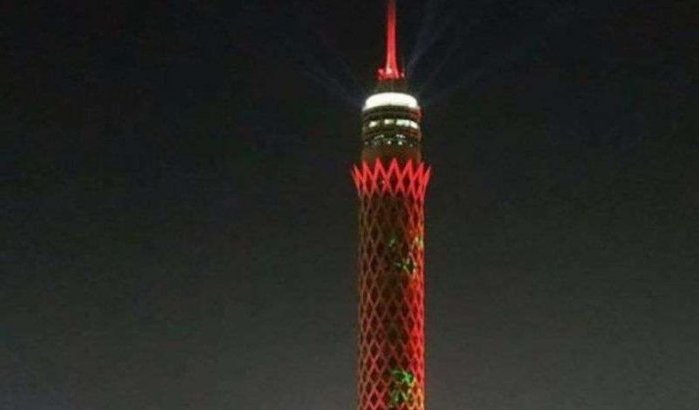 El-Borg in Caïro verlicht met kleuren van Marokko na verraad Arabische landen (foto)