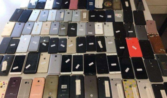 Wereld-Marokkaan met honderden smartphones betrapt in Tanger Med