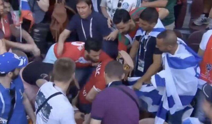 WK Rusland: vlag Israël niet door Marokkaanse fans vertrappeld (video)