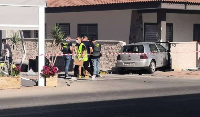 Spanje: zwaargewonde Marokkaan rijdt café binnen