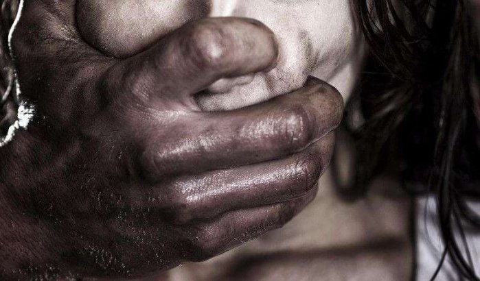 Marokko: maand gegijzeld en verkracht meisje zwanger