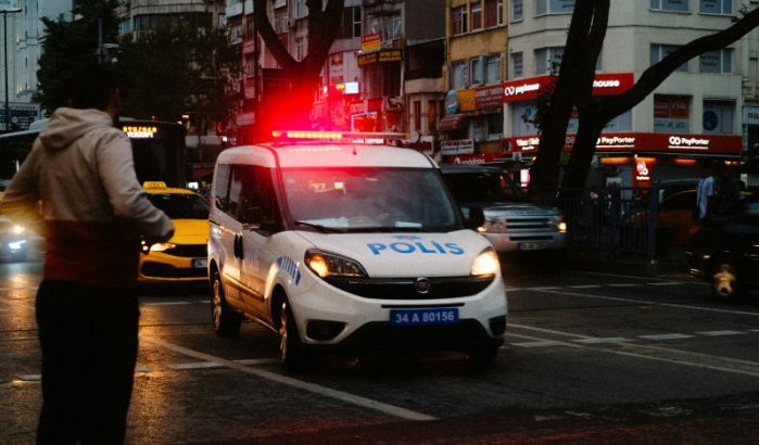 Verwarde Marokkaanse van dak in Istanbul gehaald en land uitgezet 