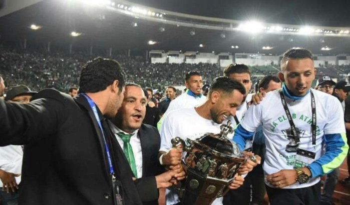 Raja Casablanca wint Trooncup 2017 (video)