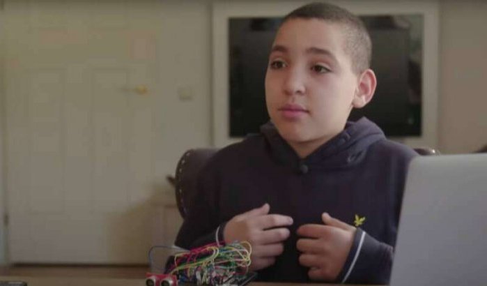Nederland: 12-jarige Marokkaan ontwikkelt toestel om 1,5 meter afstand te houden (video)