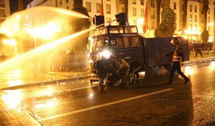 Marokko: autoriteiten reageren op politiegeweld tijdens demonstratie leraren